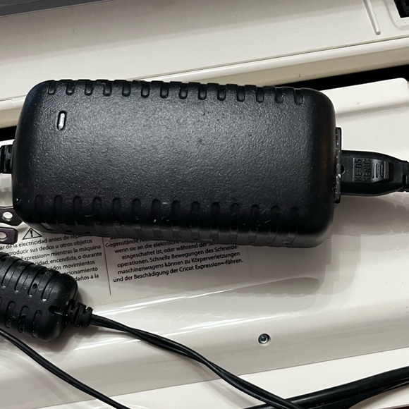 Originals Cricut Expressions and Activity Cartridges with keypads and books - Picture 9 of 16